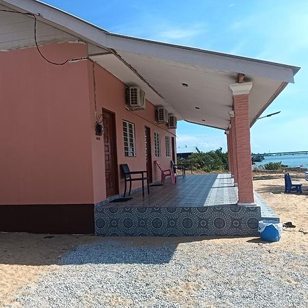 Roomstay Tokbah Demuara Kuala Besut Bagian luar foto