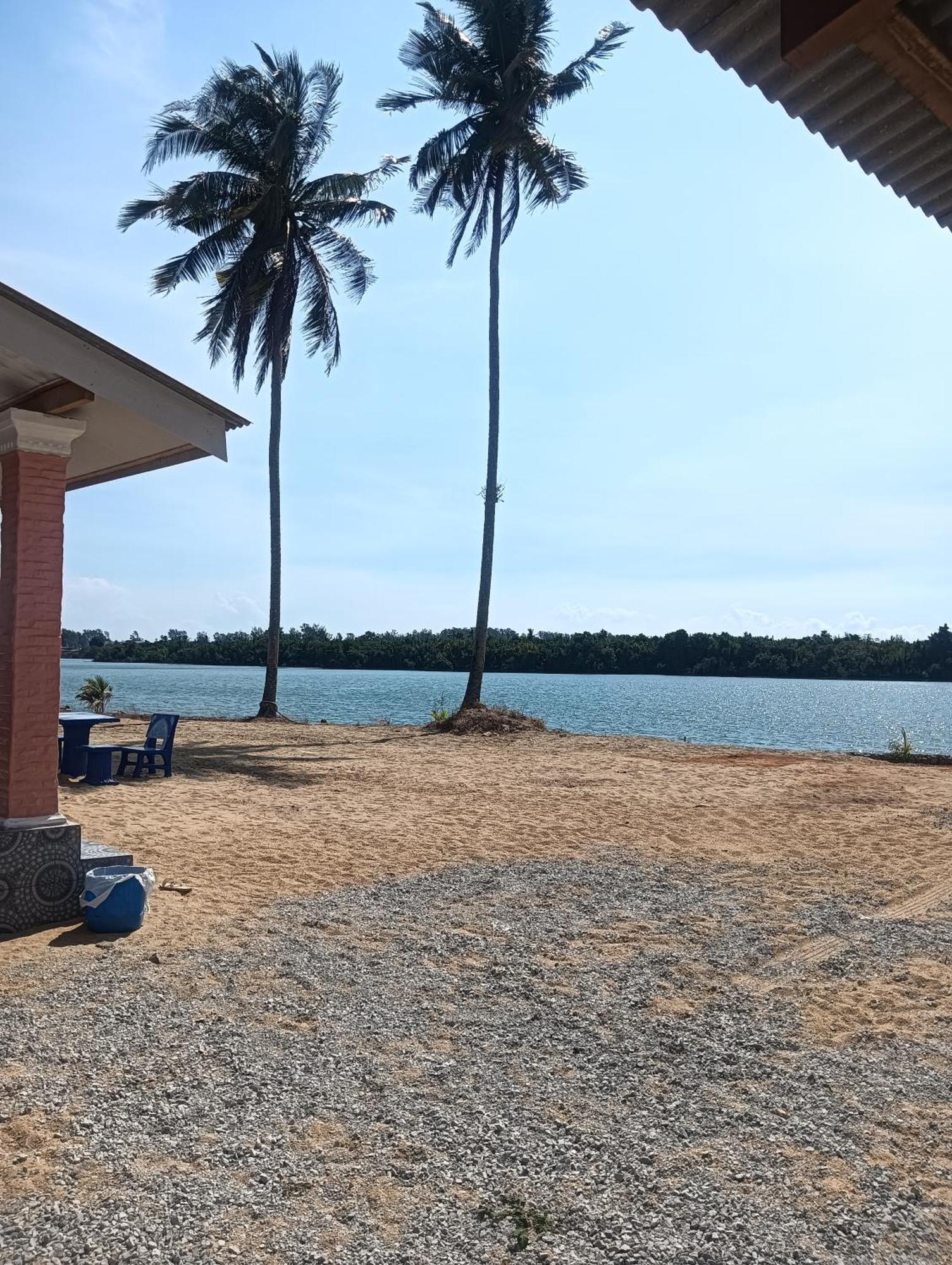 Roomstay Tokbah Demuara Kuala Besut Bagian luar foto